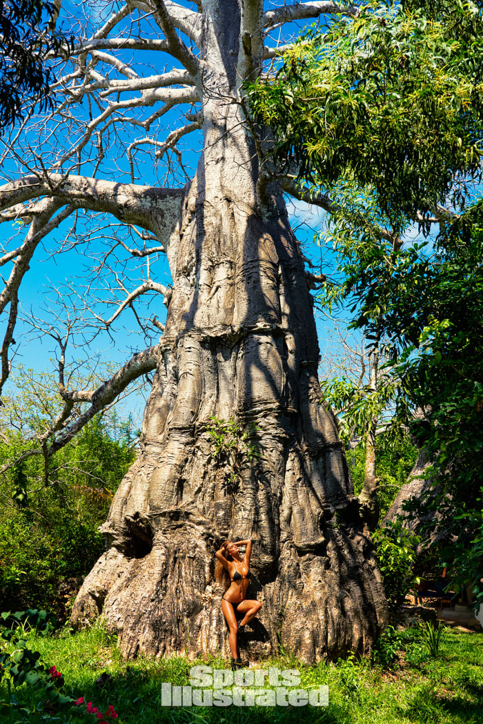 Nina Agdal 2016 web X159762_TK1_01454-rawWMFinal1920.jpg